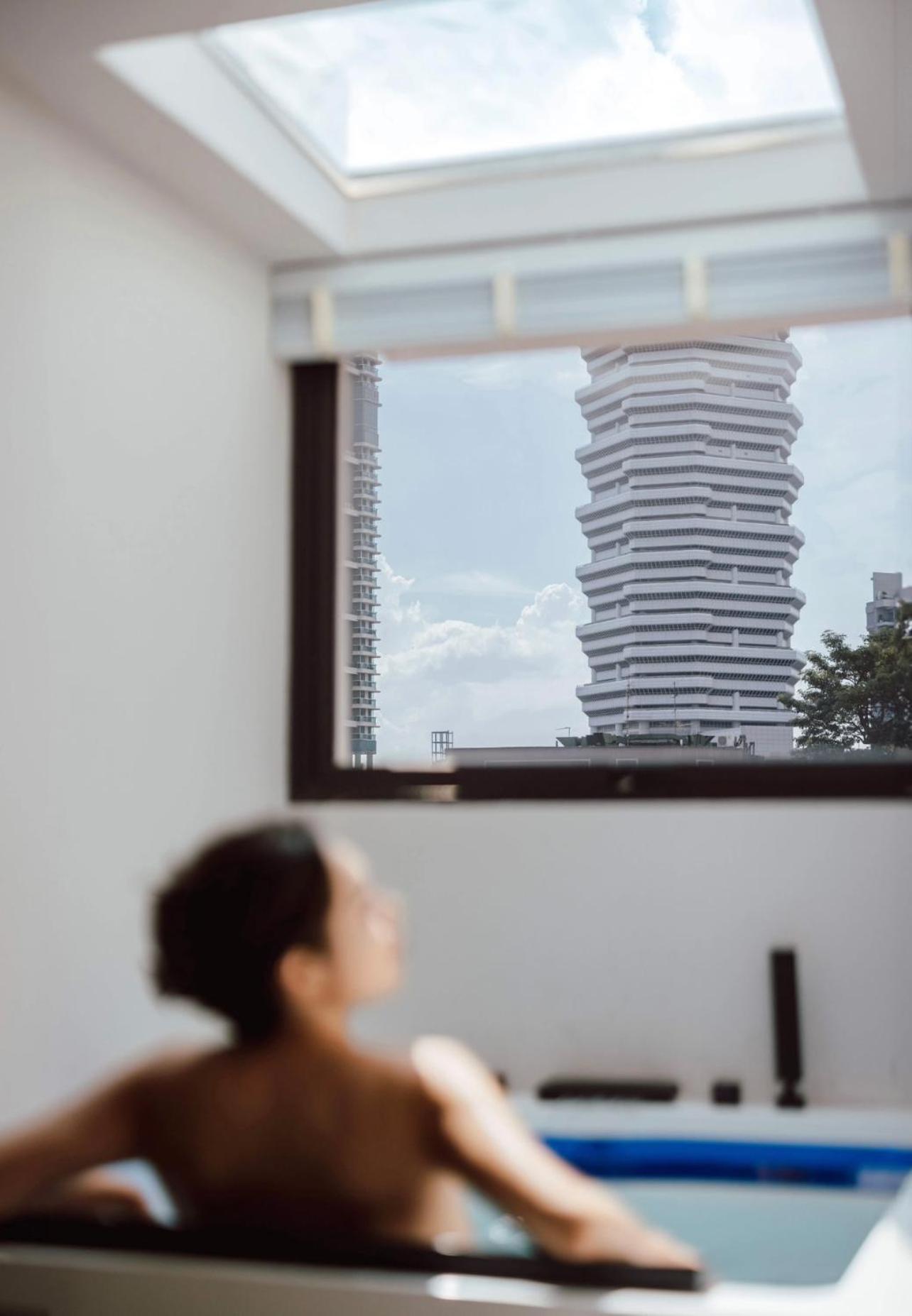 Rest Bugis Hotel Singapore Exterior photo